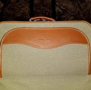 Perry Ellis Rolling Laptop Bag
